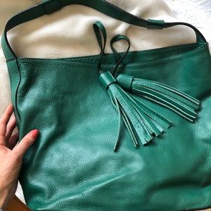 Vittoria Napoli green bag 💚